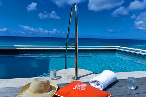 Luna Villa on St. Martin Luna Villa is located in the Shore Point complex near La Semanna