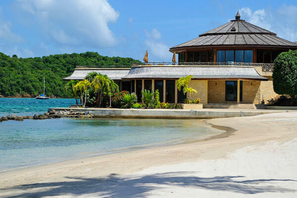 Caribbean Beachfront Villas Where To Stay Calivigny Island The Overhang House